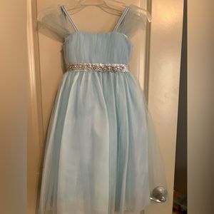 Girls size 5/6 special occasion/pageant dress.